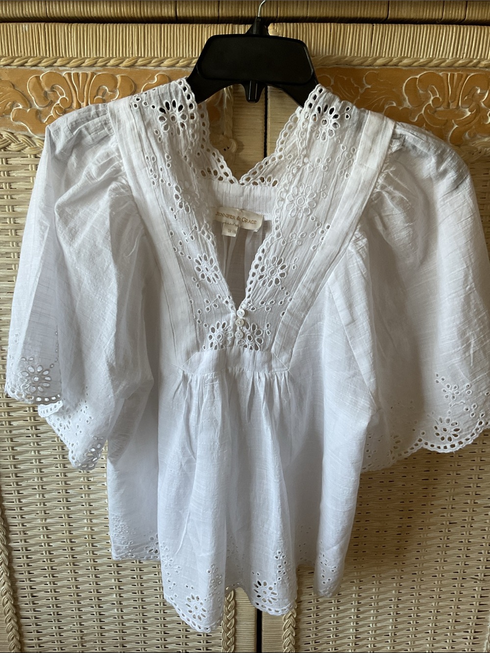 Jennifer & Grace eyelet peasant top NWOT - Picture 2 of 9